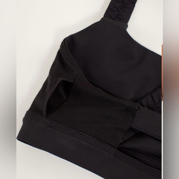 Lululemon Inner Heart Bra size 4 - Picture 7 of 11